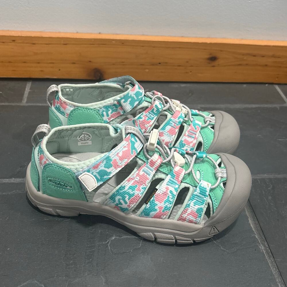 Keen Big Kids Newport H2 Pink & Mint Green Girls Sandals - size 3